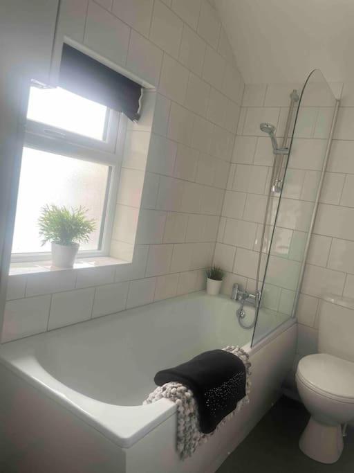 Apartment Cosy Modern One Bedroom Flat